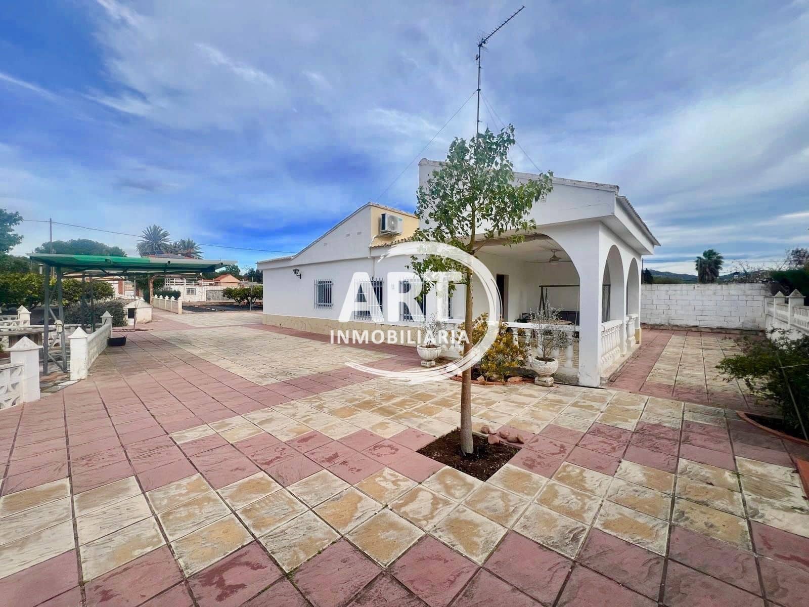 4 quarto Moradia para arrendar em Olocau com piscina garagem - 1 200 € (Ref: 9598670)