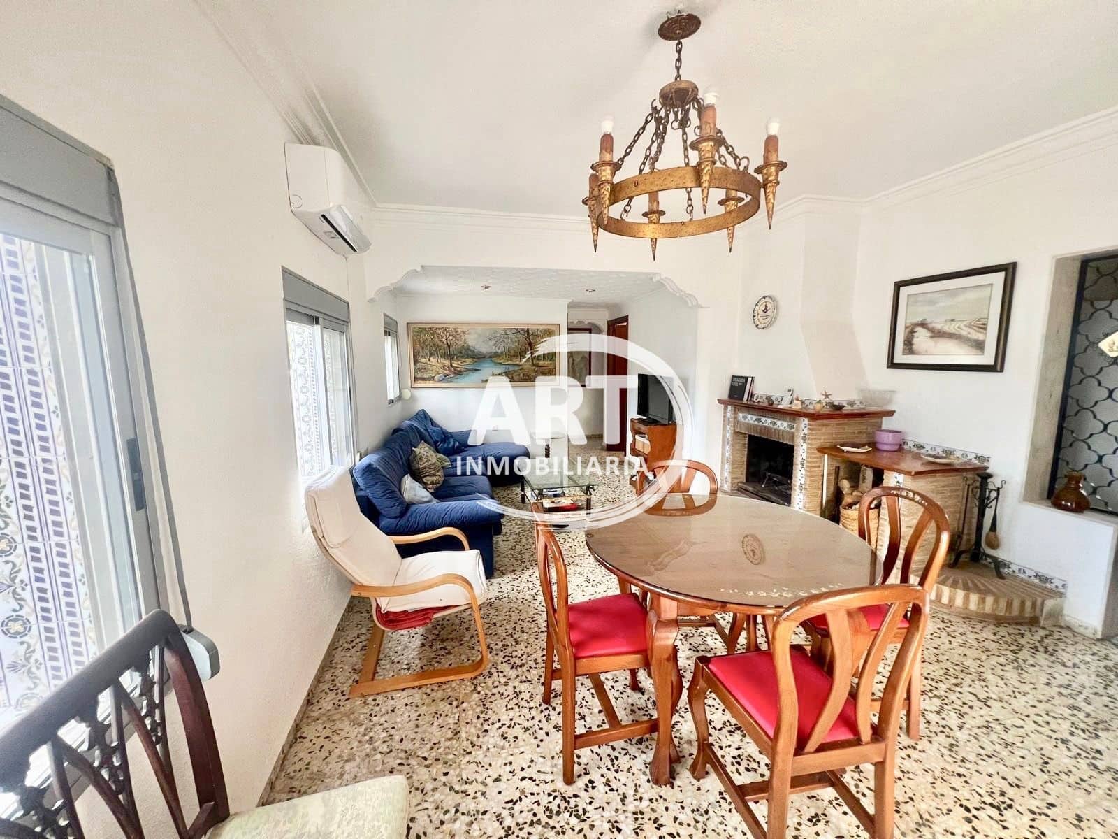 4 quarto Moradia para arrendar em Olocau com piscina garagem - 1 200 € (Ref: 9598670)