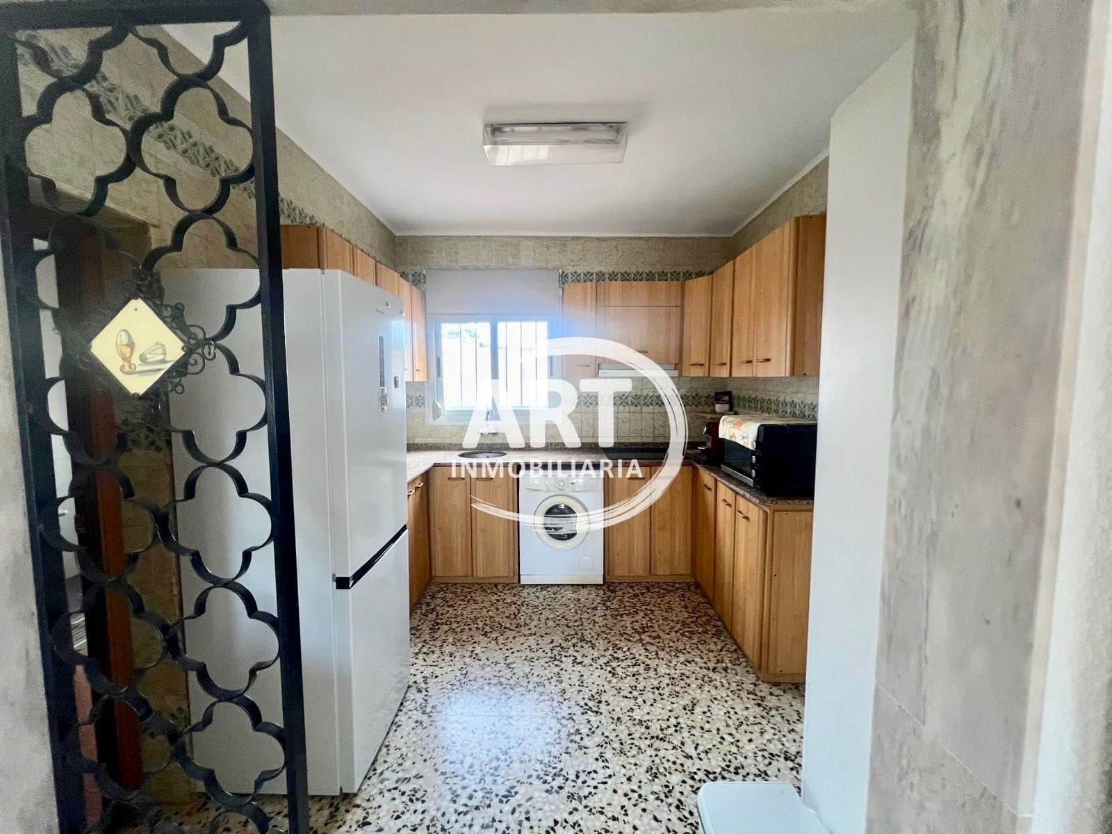 4 quarto Moradia para arrendar em Olocau com piscina garagem - 1 200 € (Ref: 9598670)