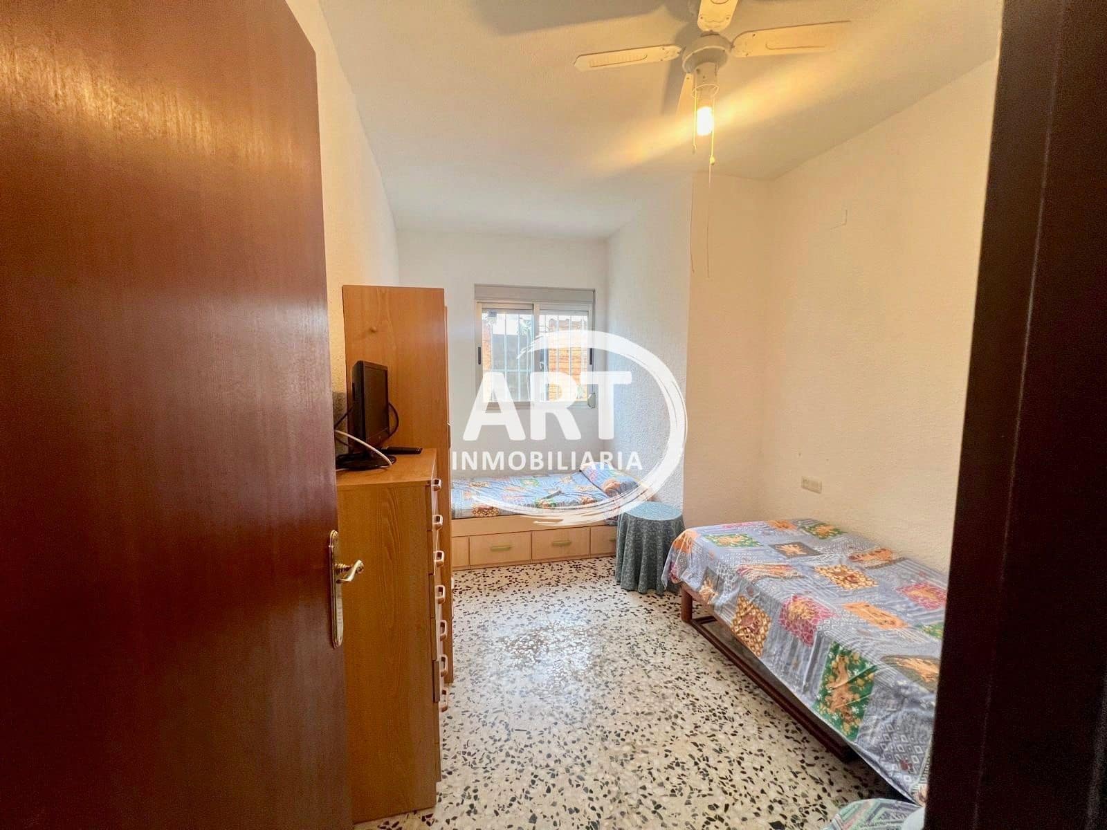4 quarto Moradia para arrendar em Olocau com piscina garagem - 1 200 € (Ref: 9598670)
