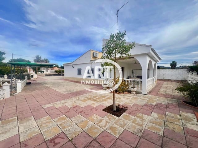 4 Zimmer Villa zu vermieten in Olocau mit Pool Garage - 1.200 € (Ref: 9598670)