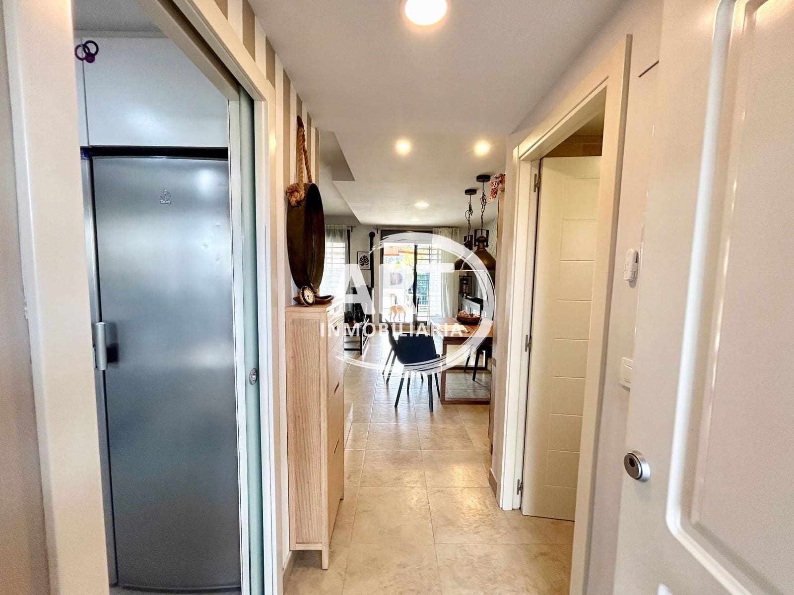 3 soveværelse Semi-Rækkehus til salg i San Antonio de Benageber med swimmingpool - € 395.000 (Ref: 9614707)