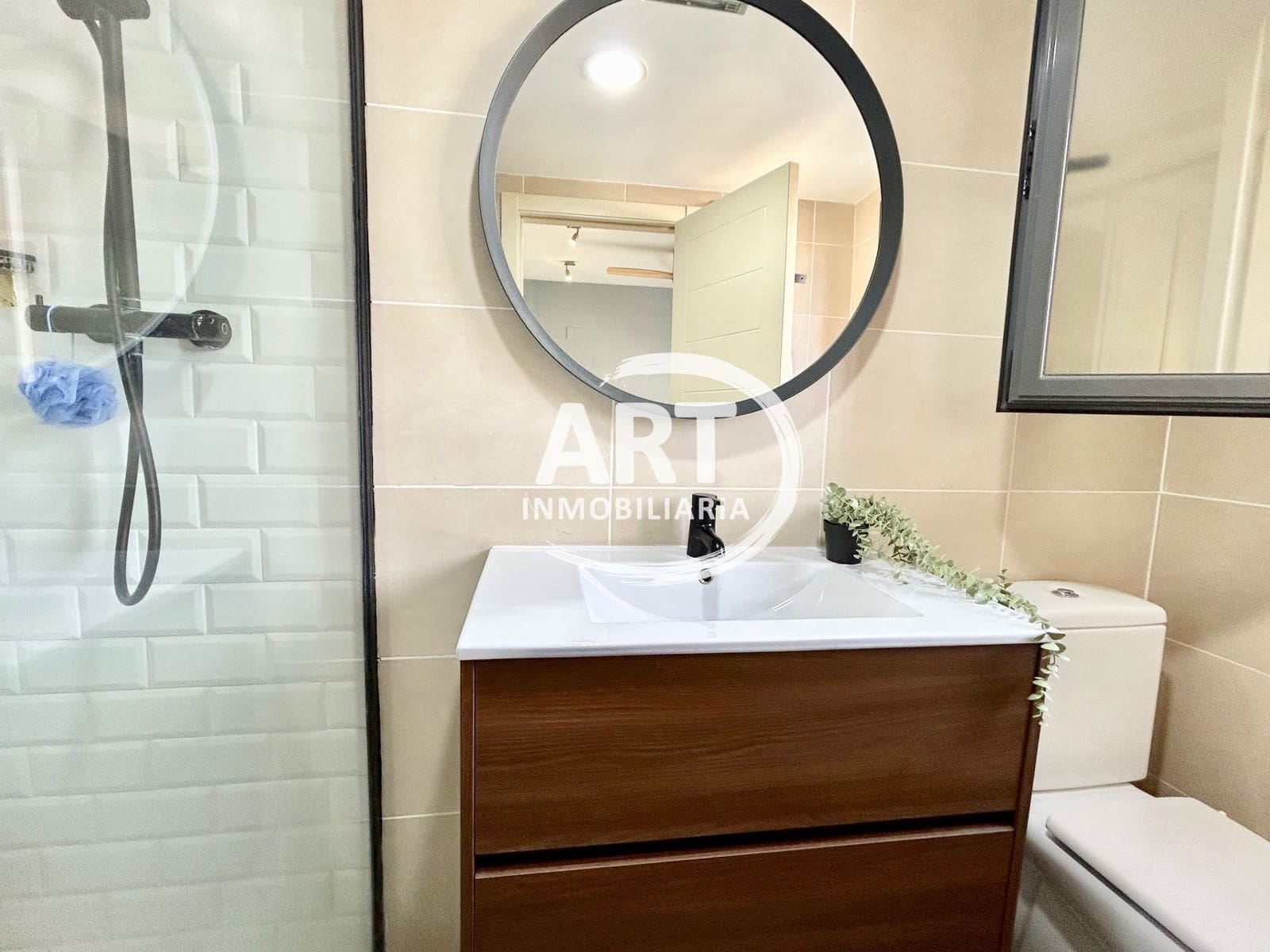 3 soveværelse Semi-Rækkehus til salg i San Antonio de Benageber med swimmingpool - € 395.000 (Ref: 9614707)