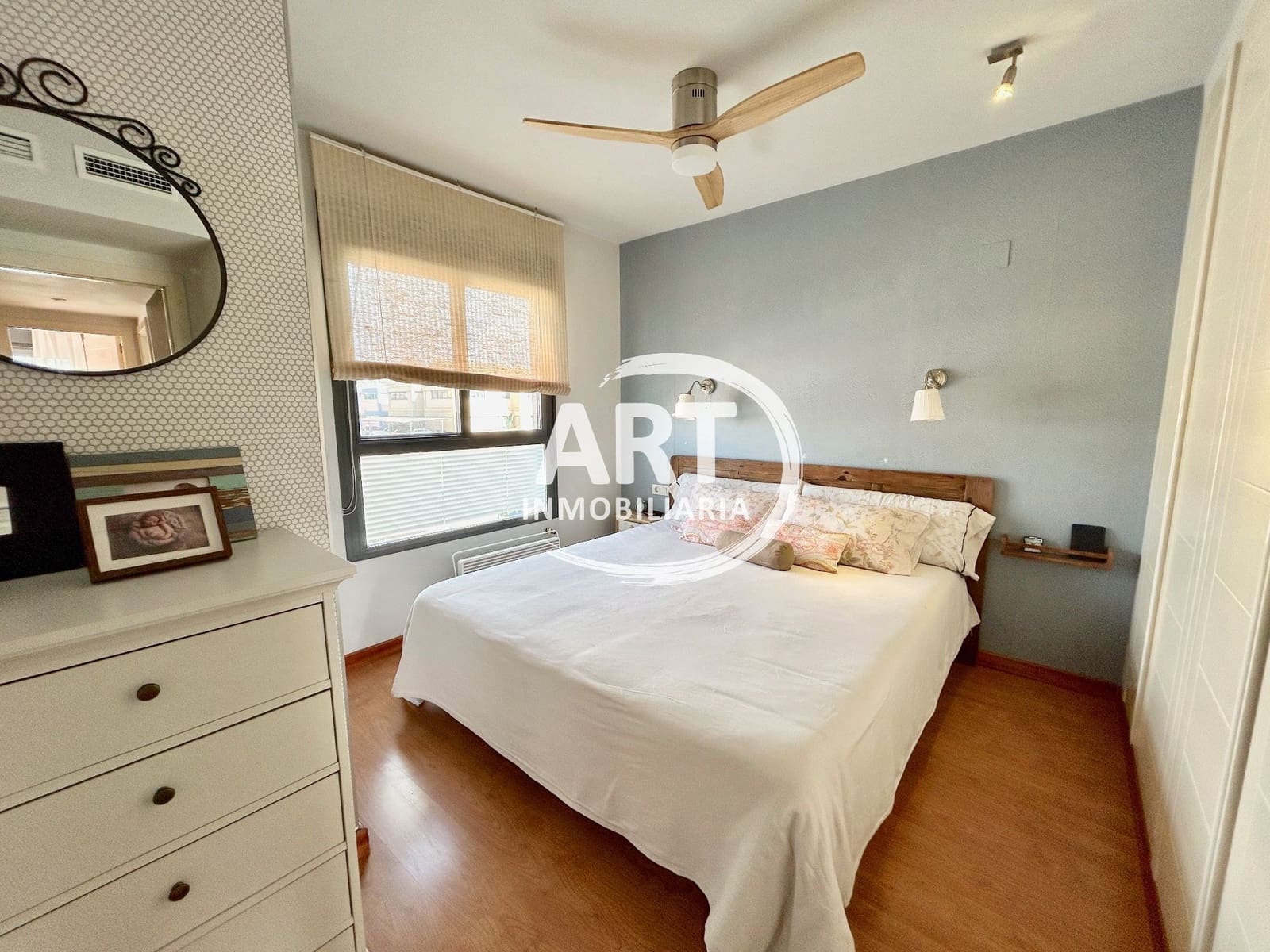 3 soveværelse Semi-Rækkehus til salg i San Antonio de Benageber med swimmingpool - € 395.000 (Ref: 9614707)