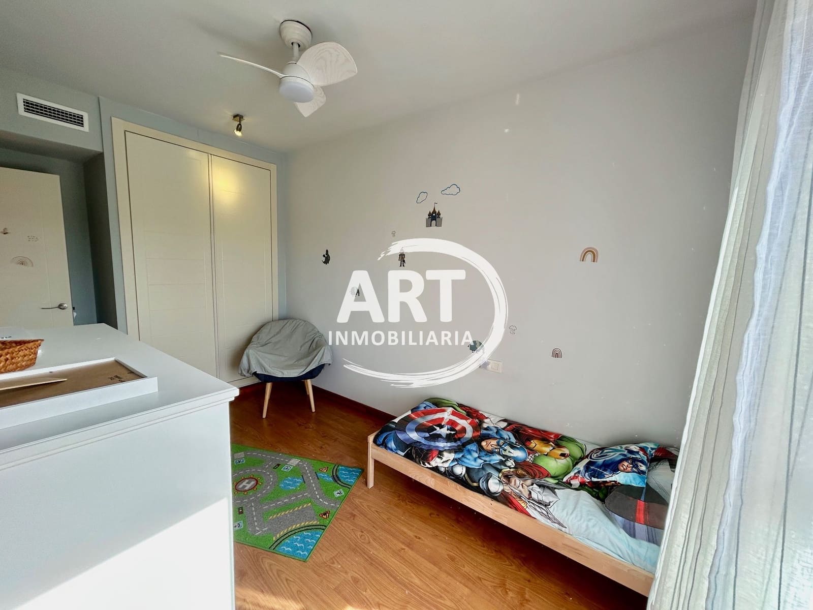 3 soveværelse Semi-Rækkehus til salg i San Antonio de Benageber med swimmingpool - € 395.000 (Ref: 9614707)