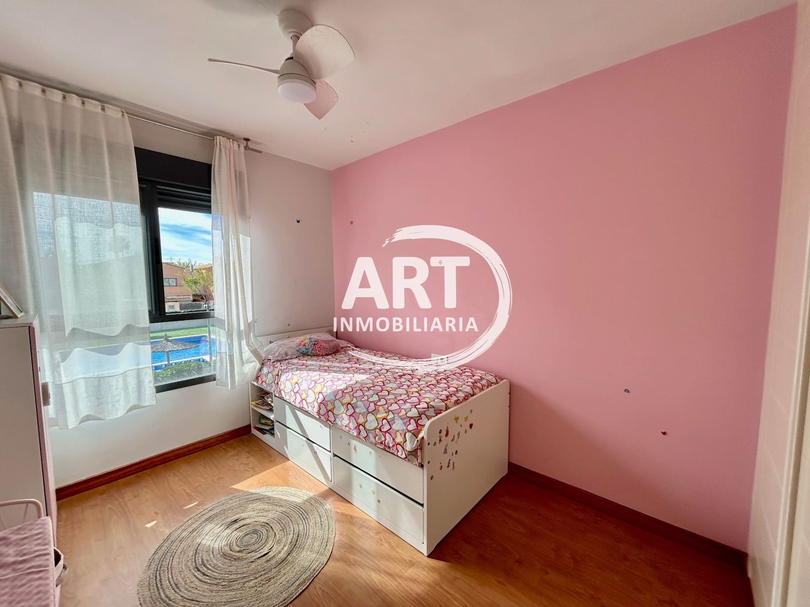 3 soveværelse Semi-Rækkehus til salg i San Antonio de Benageber med swimmingpool - € 395.000 (Ref: 9614707)