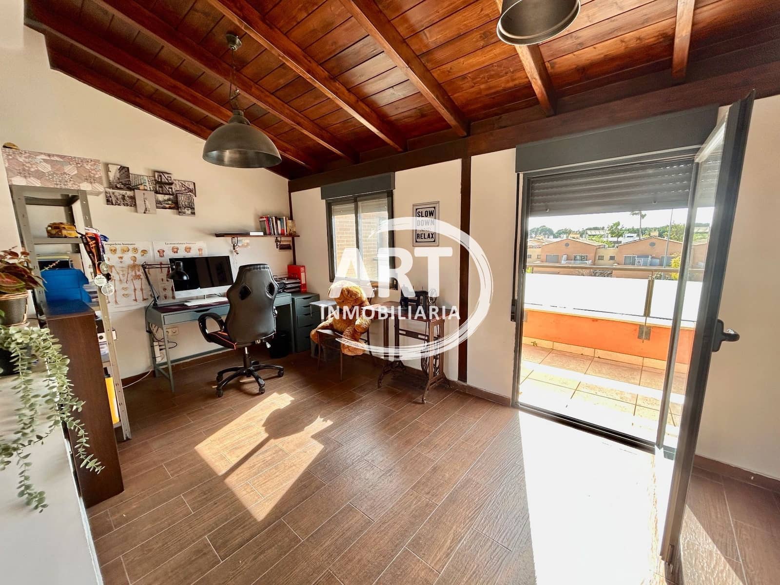 3 soveværelse Semi-Rækkehus til salg i San Antonio de Benageber med swimmingpool - € 395.000 (Ref: 9614707)