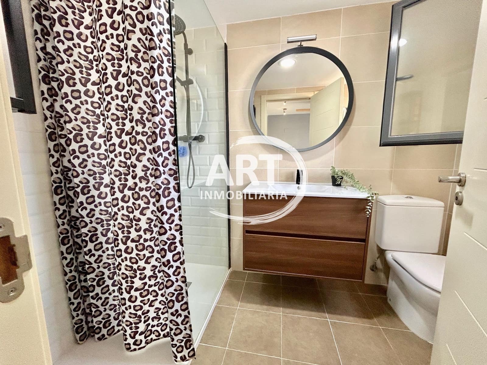 3 soveværelse Semi-Rækkehus til salg i San Antonio de Benageber med swimmingpool - € 395.000 (Ref: 9614707)