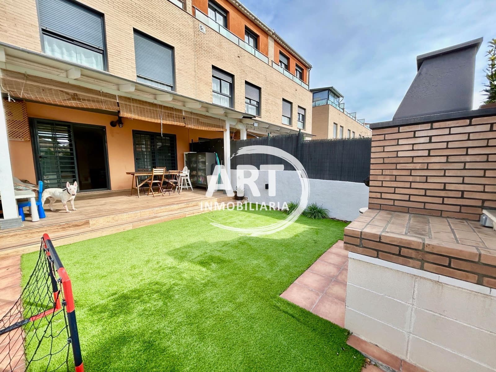 3 soveværelse Semi-Rækkehus til salg i San Antonio de Benageber med swimmingpool - € 395.000 (Ref: 9614707)