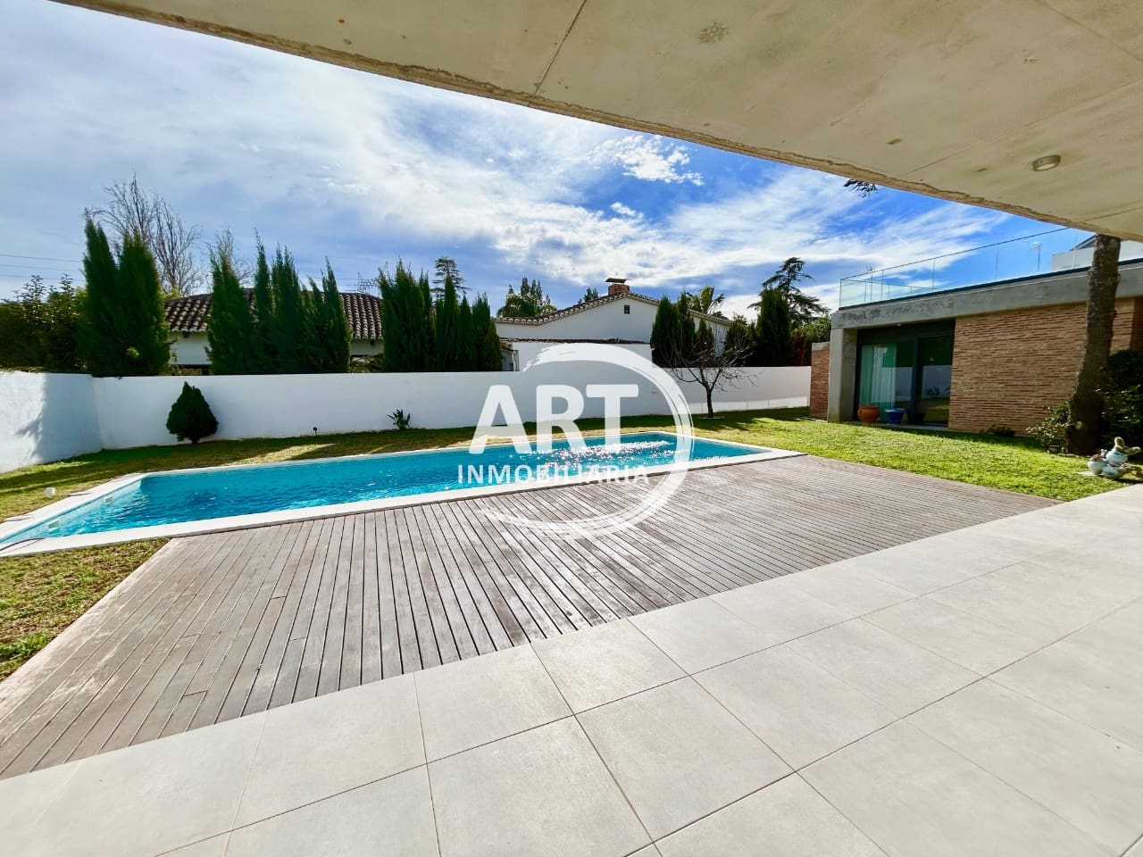 4 makuuhuone Huvila myytävänä paikassa L'Eliana mukana uima-altaan - 1 380 000 € (Ref: 9614708)