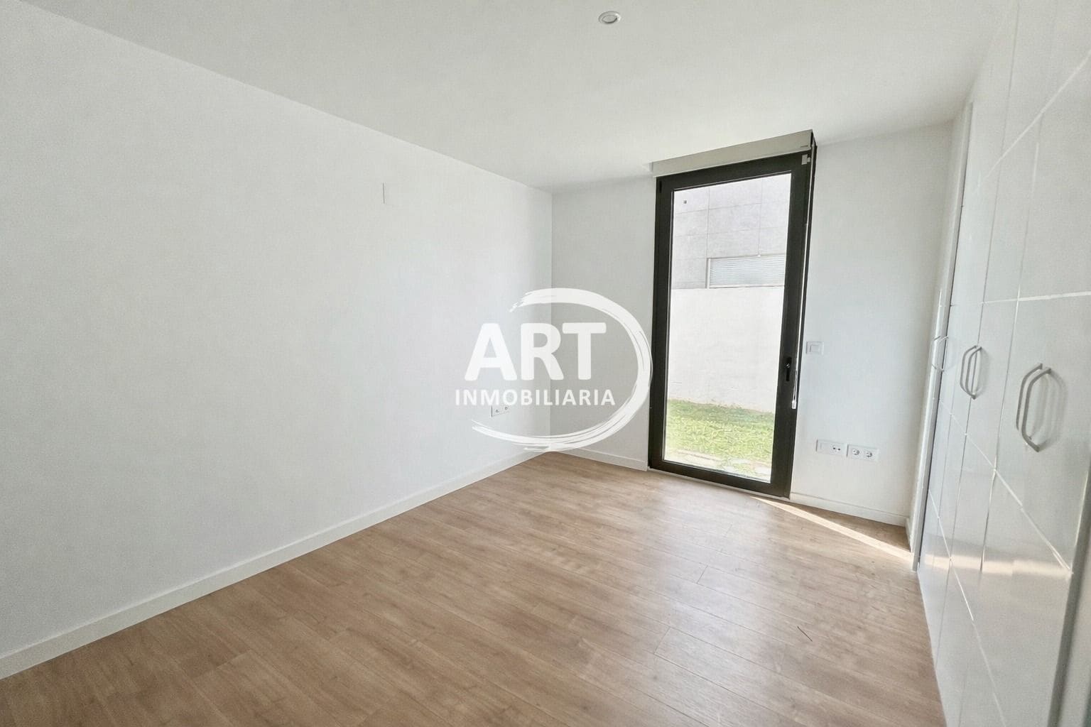 4 makuuhuone Huvila myytävänä paikassa L'Eliana mukana uima-altaan - 1 380 000 € (Ref: 9614708)