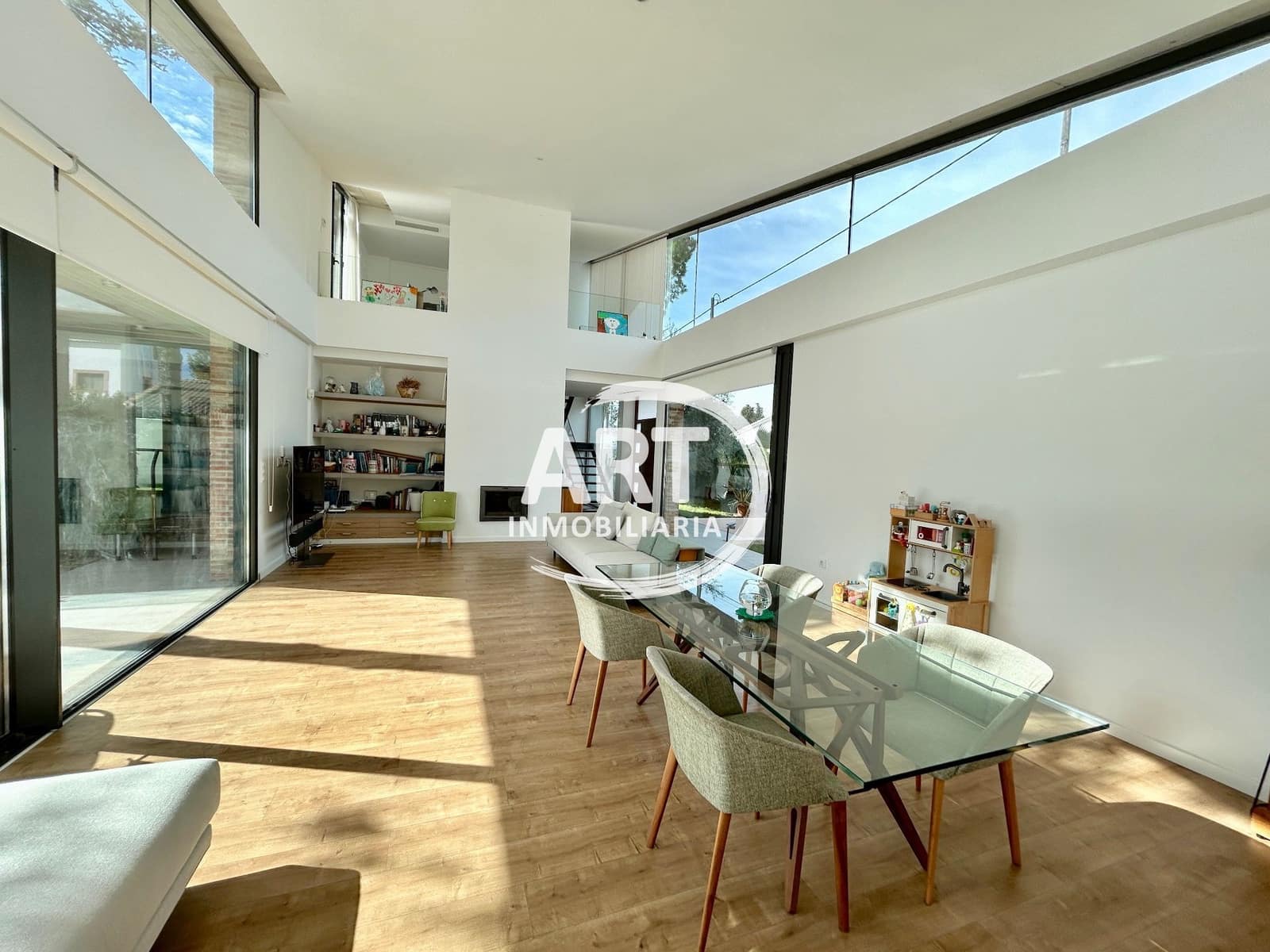 4 makuuhuone Huvila myytävänä paikassa L'Eliana mukana uima-altaan - 1 380 000 € (Ref: 9614708)