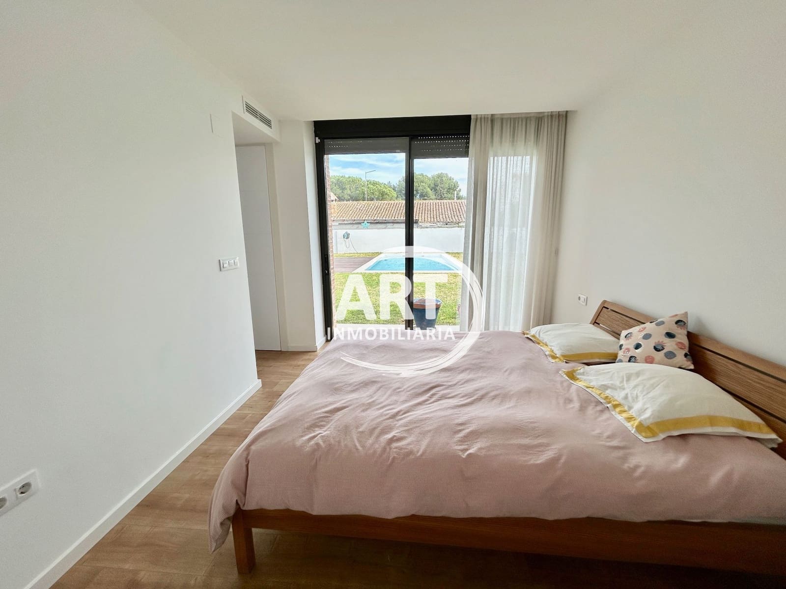 4 makuuhuone Huvila myytävänä paikassa L'Eliana mukana uima-altaan - 1 380 000 € (Ref: 9614708)