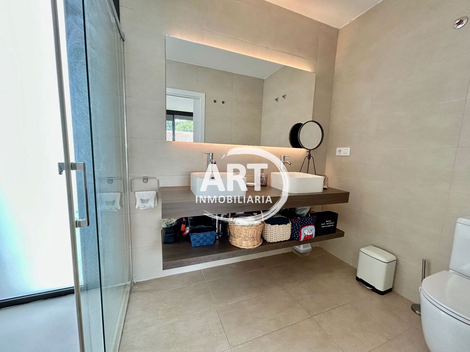 4 makuuhuone Huvila myytävänä paikassa L'Eliana mukana uima-altaan - 1 380 000 € (Ref: 9614708)