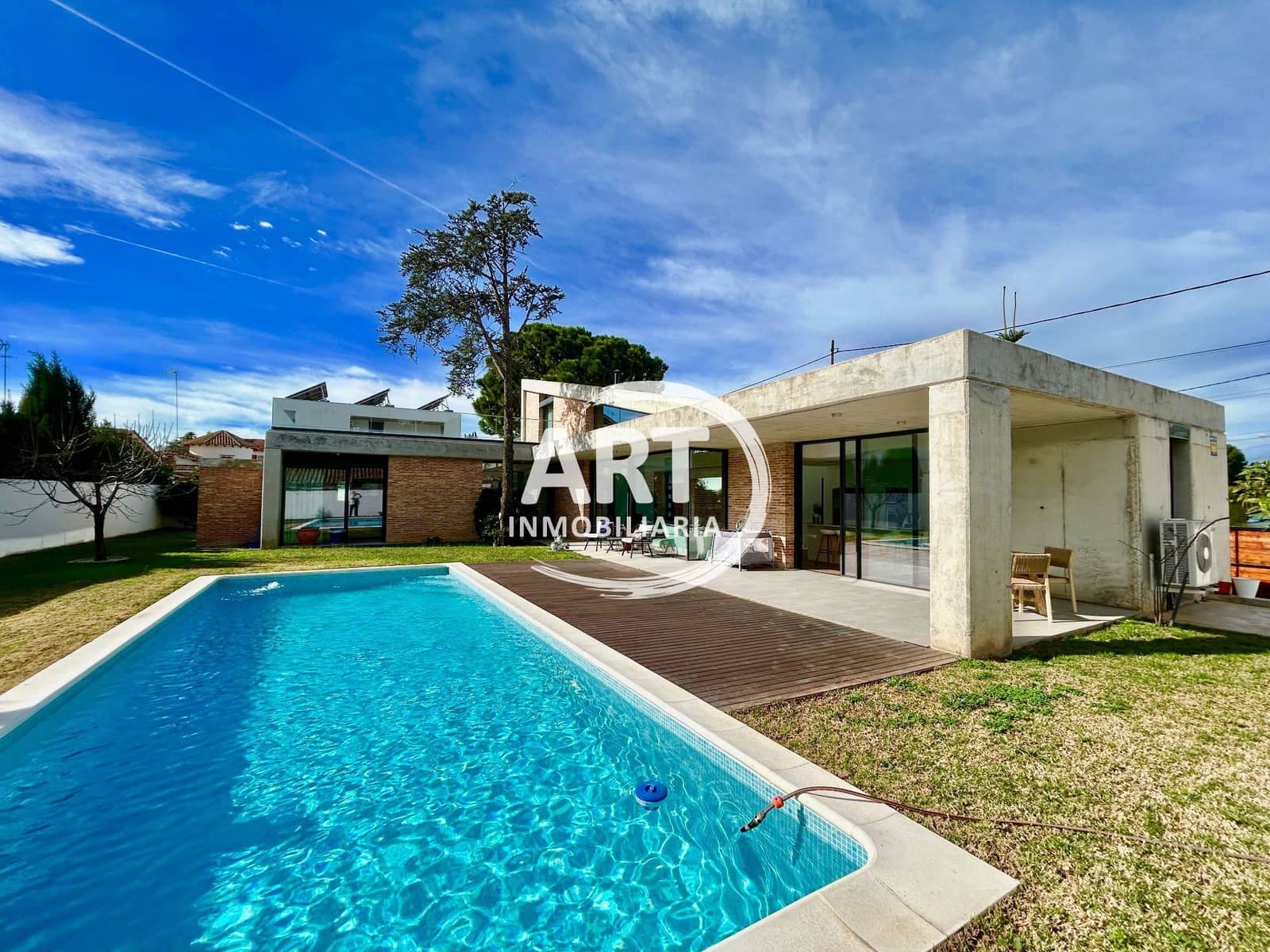 4 makuuhuone Huvila myytävänä paikassa L'Eliana mukana uima-altaan - 1 380 000 € (Ref: 9614708)