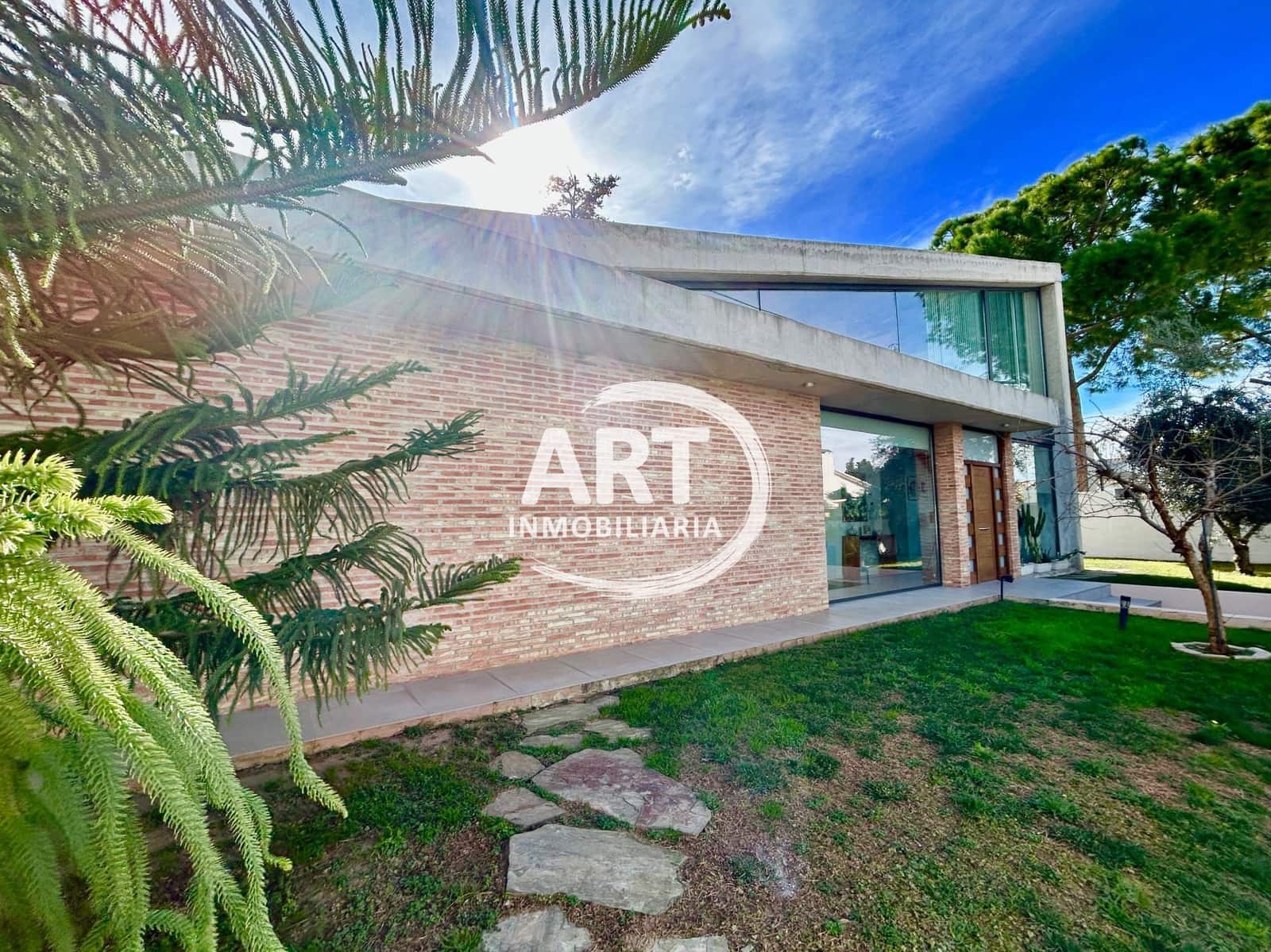 4 makuuhuone Huvila myytävänä paikassa L'Eliana mukana uima-altaan - 1 380 000 € (Ref: 9614708)