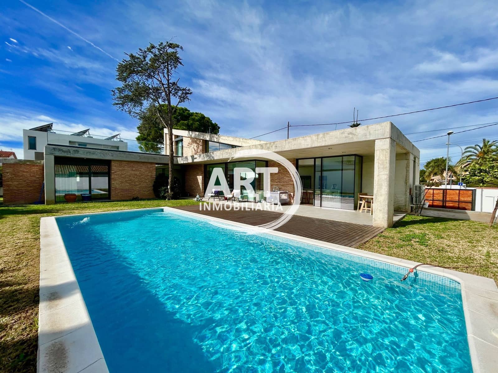 4 makuuhuone Huvila myytävänä paikassa L'Eliana mukana uima-altaan - 1 380 000 € (Ref: 9614708)