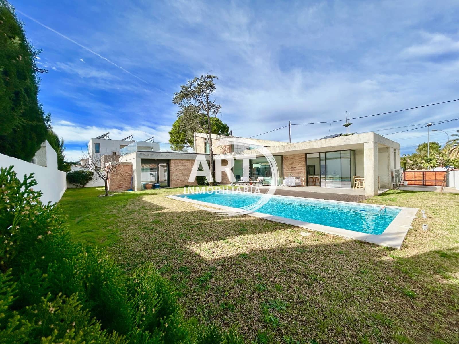 4 makuuhuone Huvila myytävänä paikassa L'Eliana mukana uima-altaan - 1 380 000 € (Ref: 9614708)