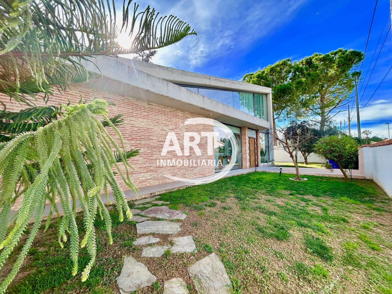 4 makuuhuone Huvila myytävänä paikassa L'Eliana mukana uima-altaan - 1 380 000 € (Ref: 9614708)