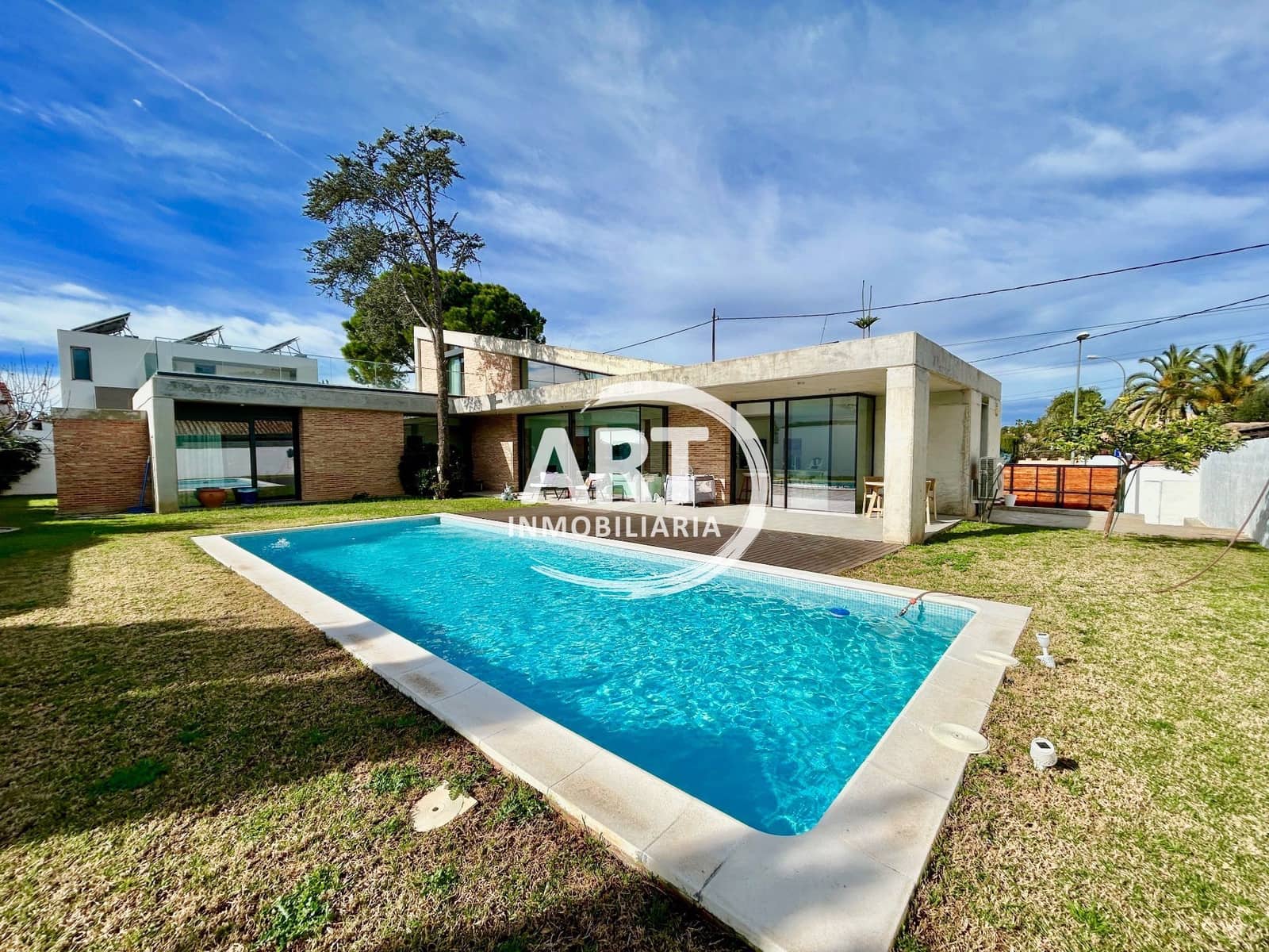 4 makuuhuone Huvila myytävänä paikassa L'Eliana mukana uima-altaan - 1 380 000 € (Ref: 9614708)