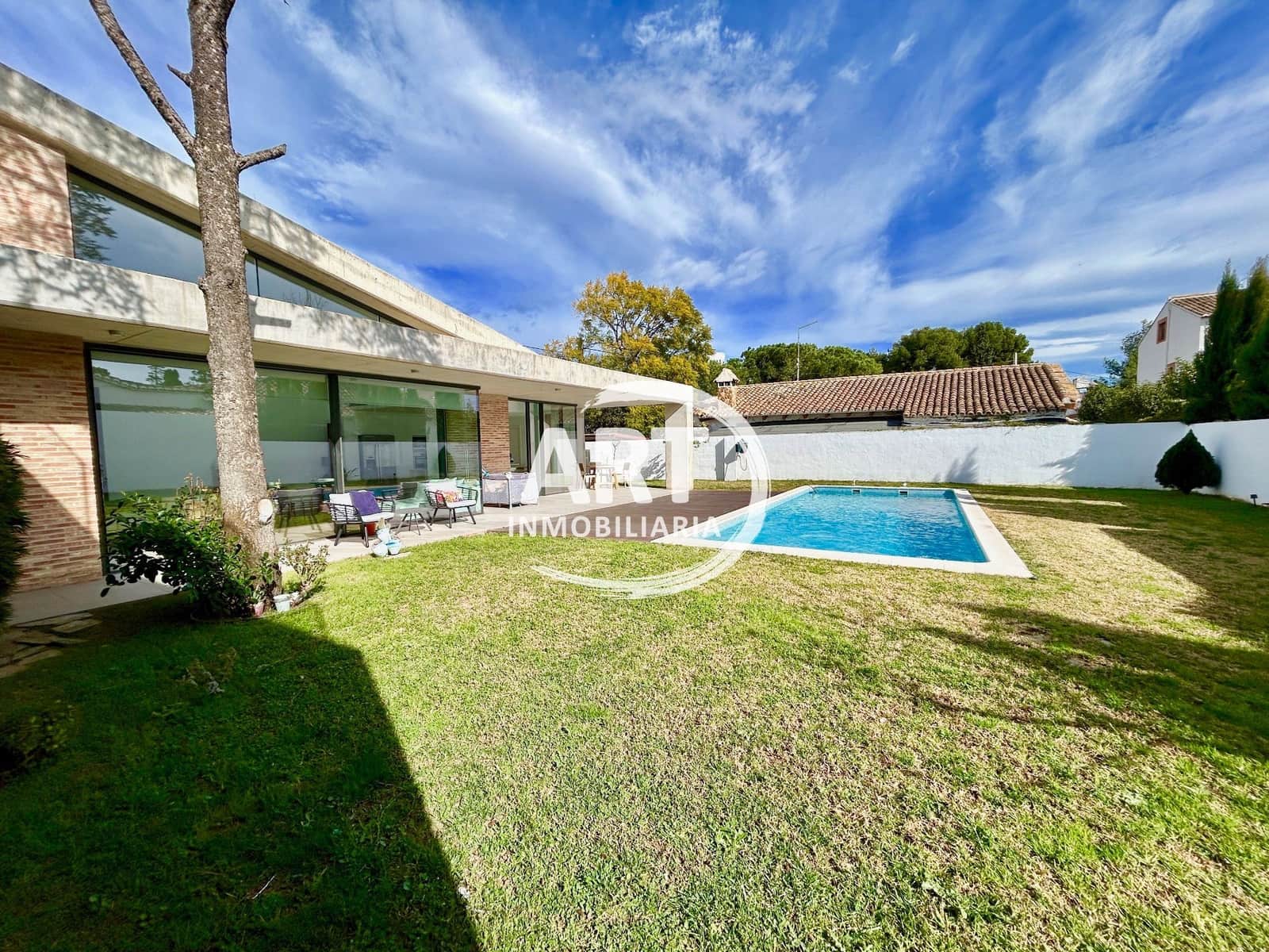 4 makuuhuone Huvila myytävänä paikassa L'Eliana mukana uima-altaan - 1 380 000 € (Ref: 9614708)