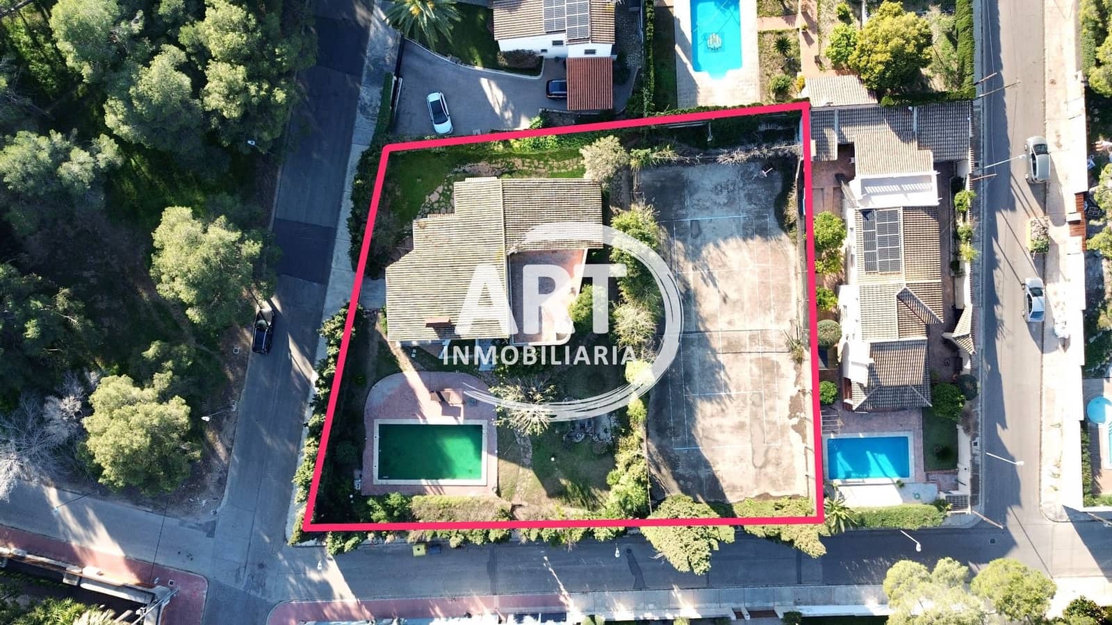 4 makuuhuone Huvila myytävänä paikassa L'Eliana mukana uima-altaan 
autotalli - 960 000 € (Ref: 9633832)