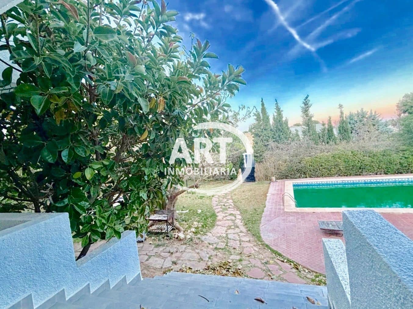 4 makuuhuone Huvila myytävänä paikassa L'Eliana mukana uima-altaan 
autotalli - 960 000 € (Ref: 9633832)