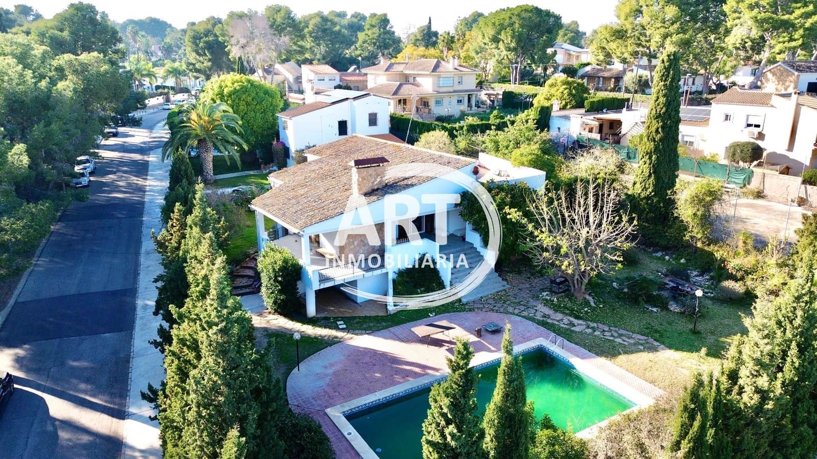 4 makuuhuone Huvila myytävänä paikassa L'Eliana mukana uima-altaan 
autotalli - 960 000 € (Ref: 9633832)