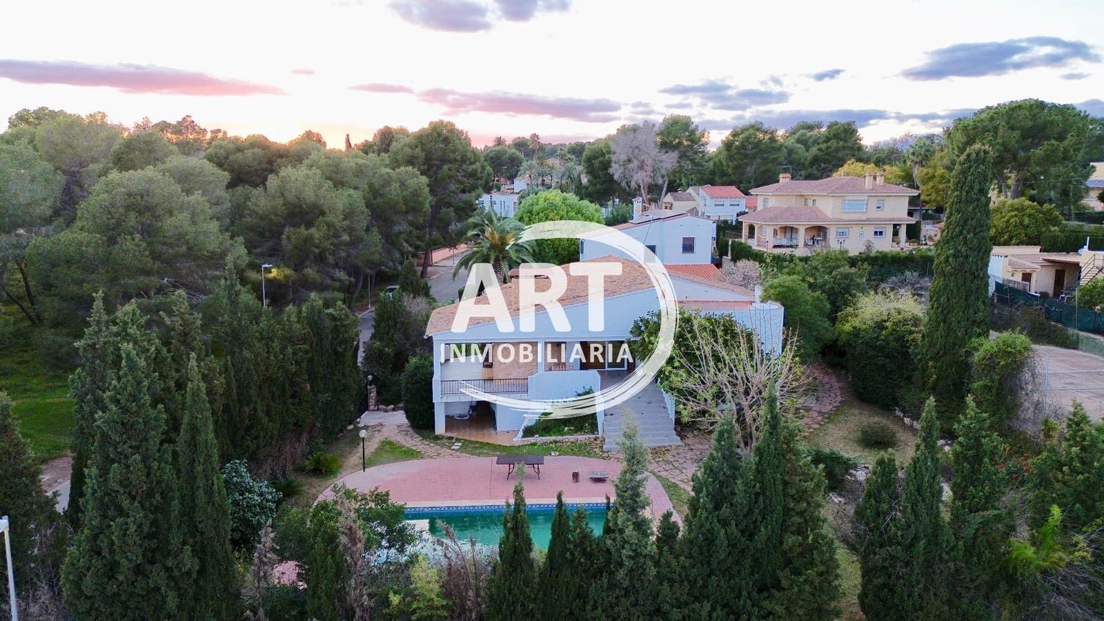 4 makuuhuone Huvila myytävänä paikassa L'Eliana mukana uima-altaan 
autotalli - 960 000 € (Ref: 9633832)