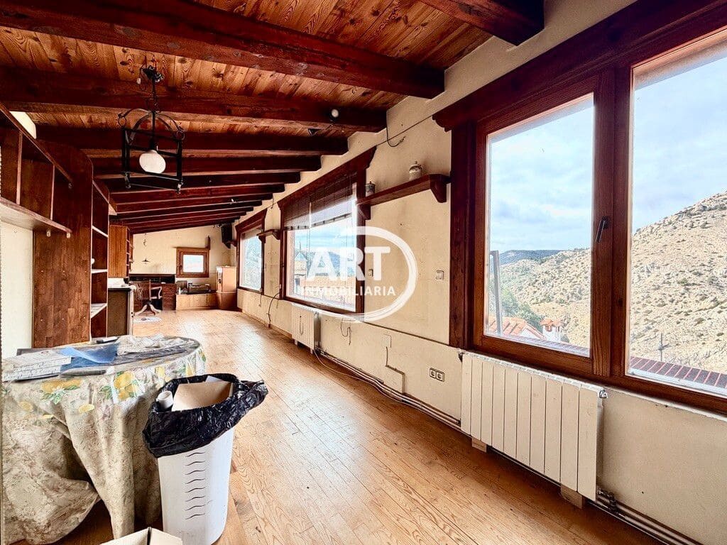 8 makuuhuone Omakotitalo myytävänä paikassa Alcala de la Selva - 350 000 € (Ref: 9639079)