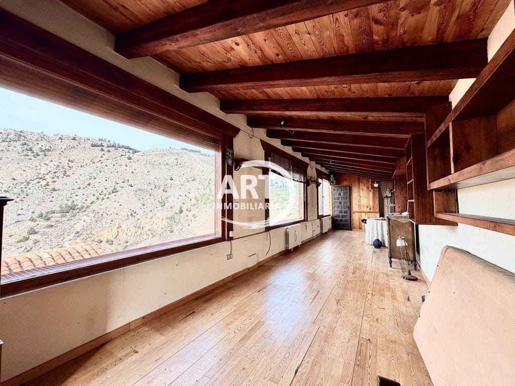 8 makuuhuone Omakotitalo myytävänä paikassa Alcala de la Selva - 350 000 € (Ref: 9639079)