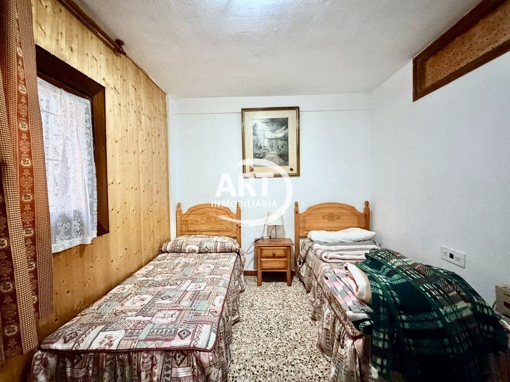 8 makuuhuone Omakotitalo myytävänä paikassa Alcala de la Selva - 350 000 € (Ref: 9639079)