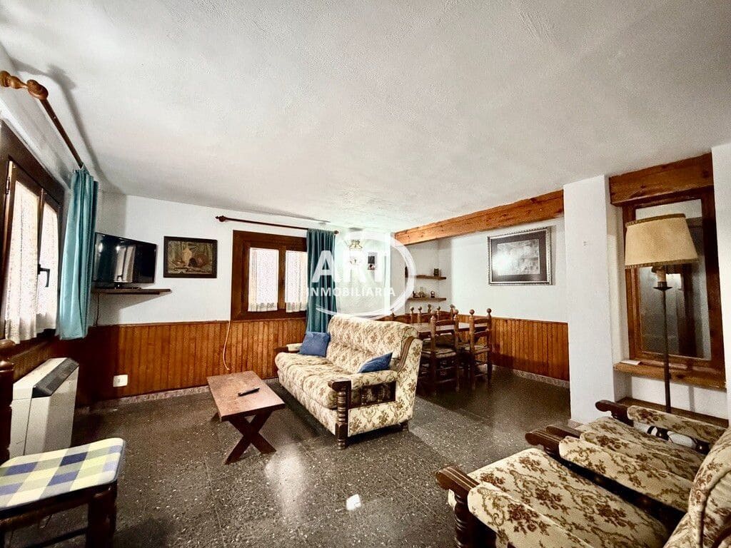 8 makuuhuone Omakotitalo myytävänä paikassa Alcala de la Selva - 350 000 € (Ref: 9639079)