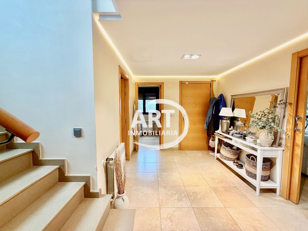 4 Zimmer Villa zu verkaufen in San Antonio de Benageber mit Pool Garage - 750.000 € (Ref: 9651223)