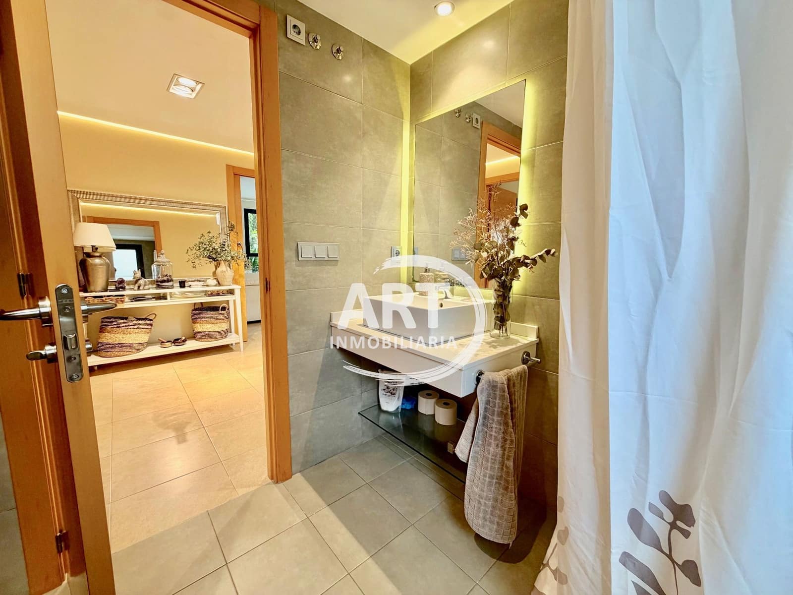 4 Zimmer Villa zu verkaufen in San Antonio de Benageber mit Pool Garage - 750.000 € (Ref: 9651223)