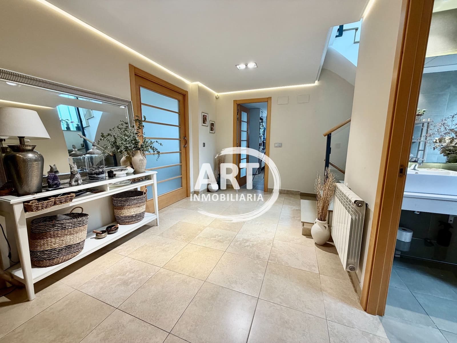 4 Zimmer Villa zu verkaufen in San Antonio de Benageber mit Pool Garage - 750.000 € (Ref: 9651223)