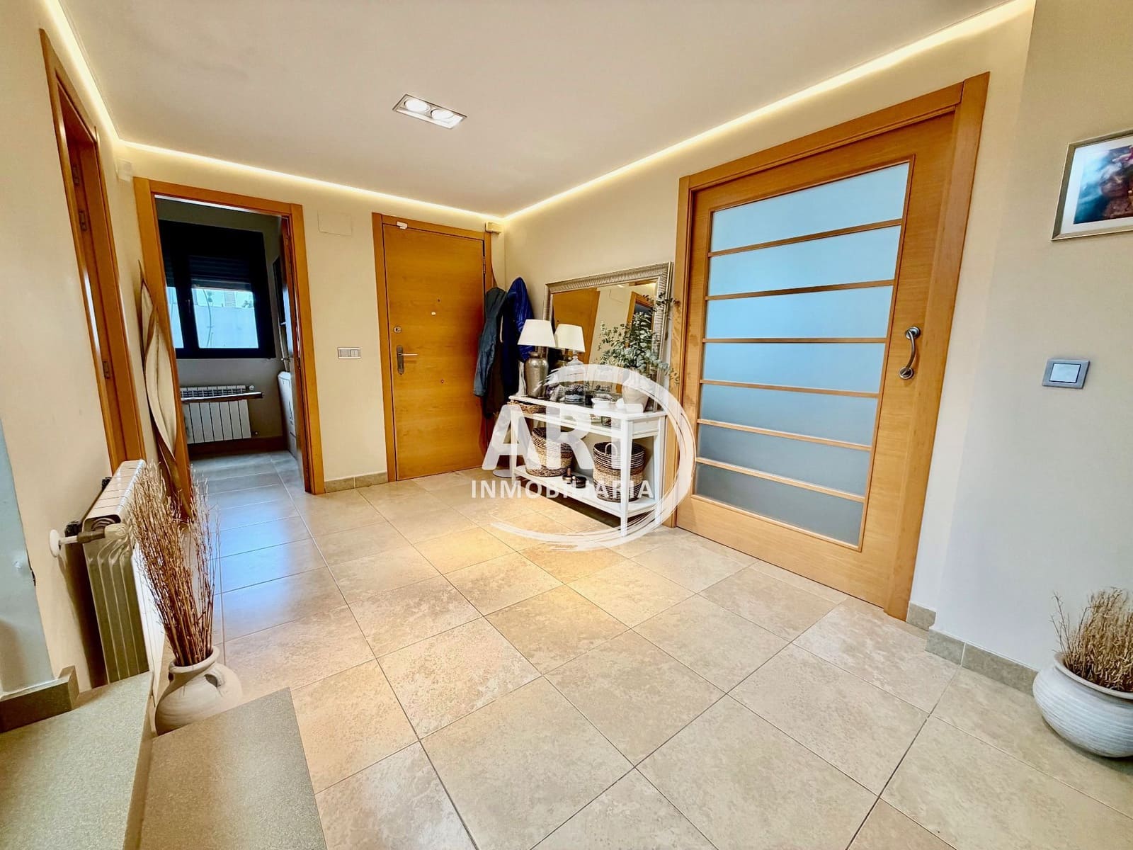 4 Zimmer Villa zu verkaufen in San Antonio de Benageber mit Pool Garage - 750.000 € (Ref: 9651223)