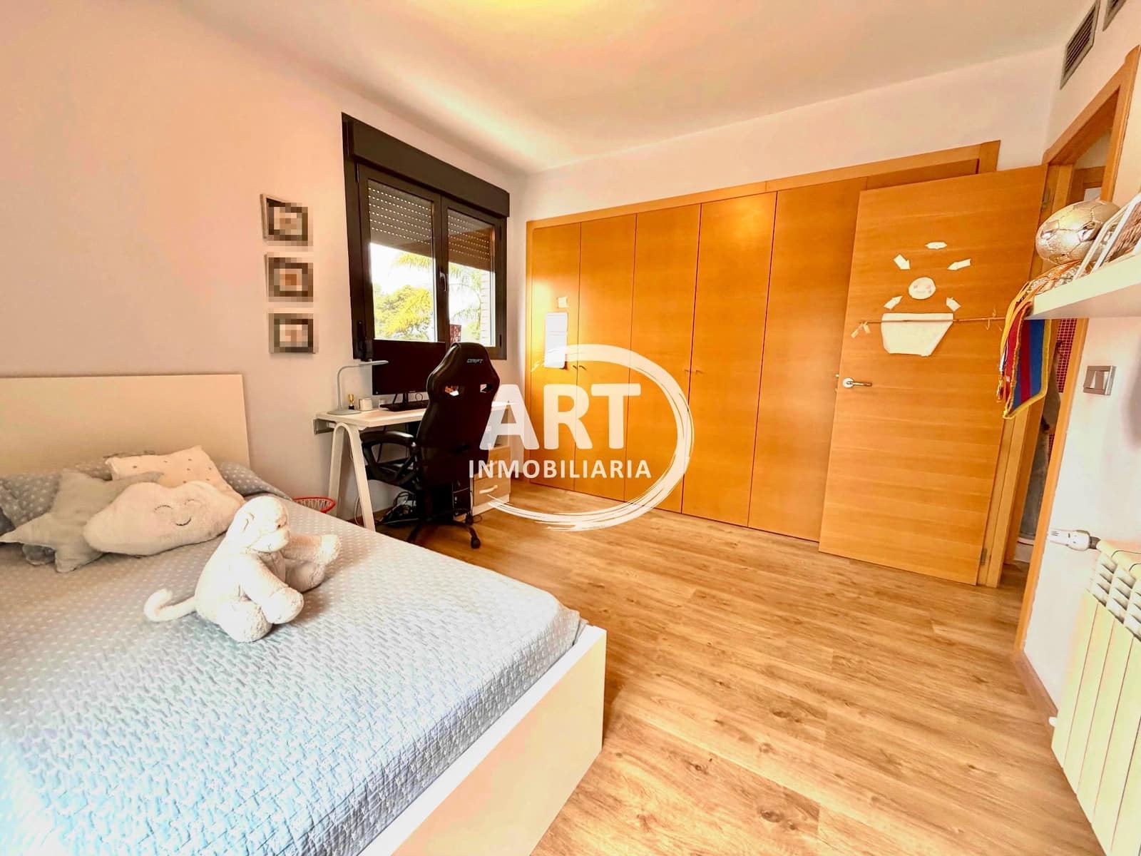 4 Zimmer Villa zu verkaufen in San Antonio de Benageber mit Pool Garage - 750.000 € (Ref: 9651223)