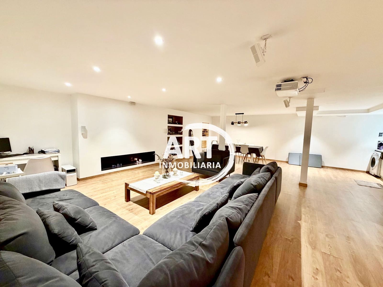 4 Zimmer Villa zu verkaufen in San Antonio de Benageber mit Pool Garage - 750.000 € (Ref: 9651223)