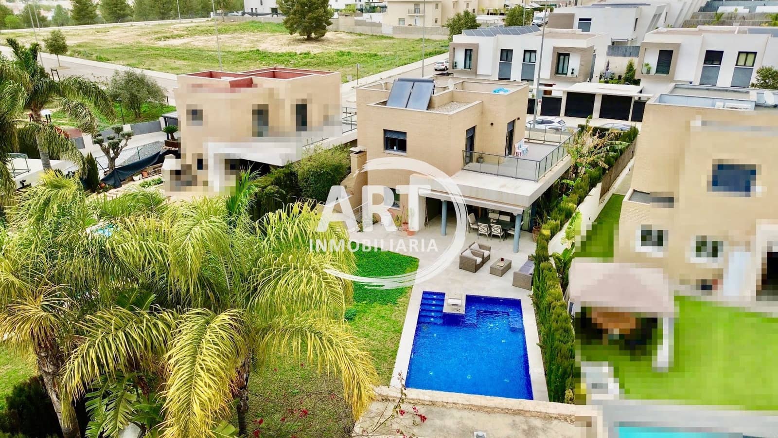 4 Zimmer Villa zu verkaufen in San Antonio de Benageber mit Pool Garage - 750.000 € (Ref: 9651223)