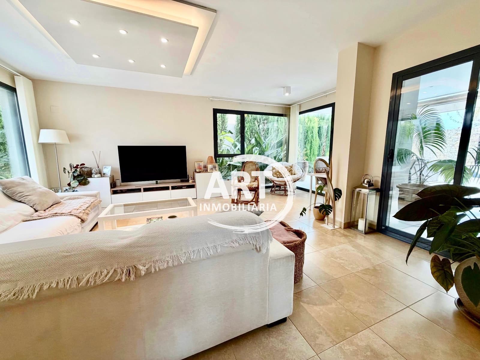 4 Zimmer Villa zu verkaufen in San Antonio de Benageber mit Pool Garage - 750.000 € (Ref: 9651223)