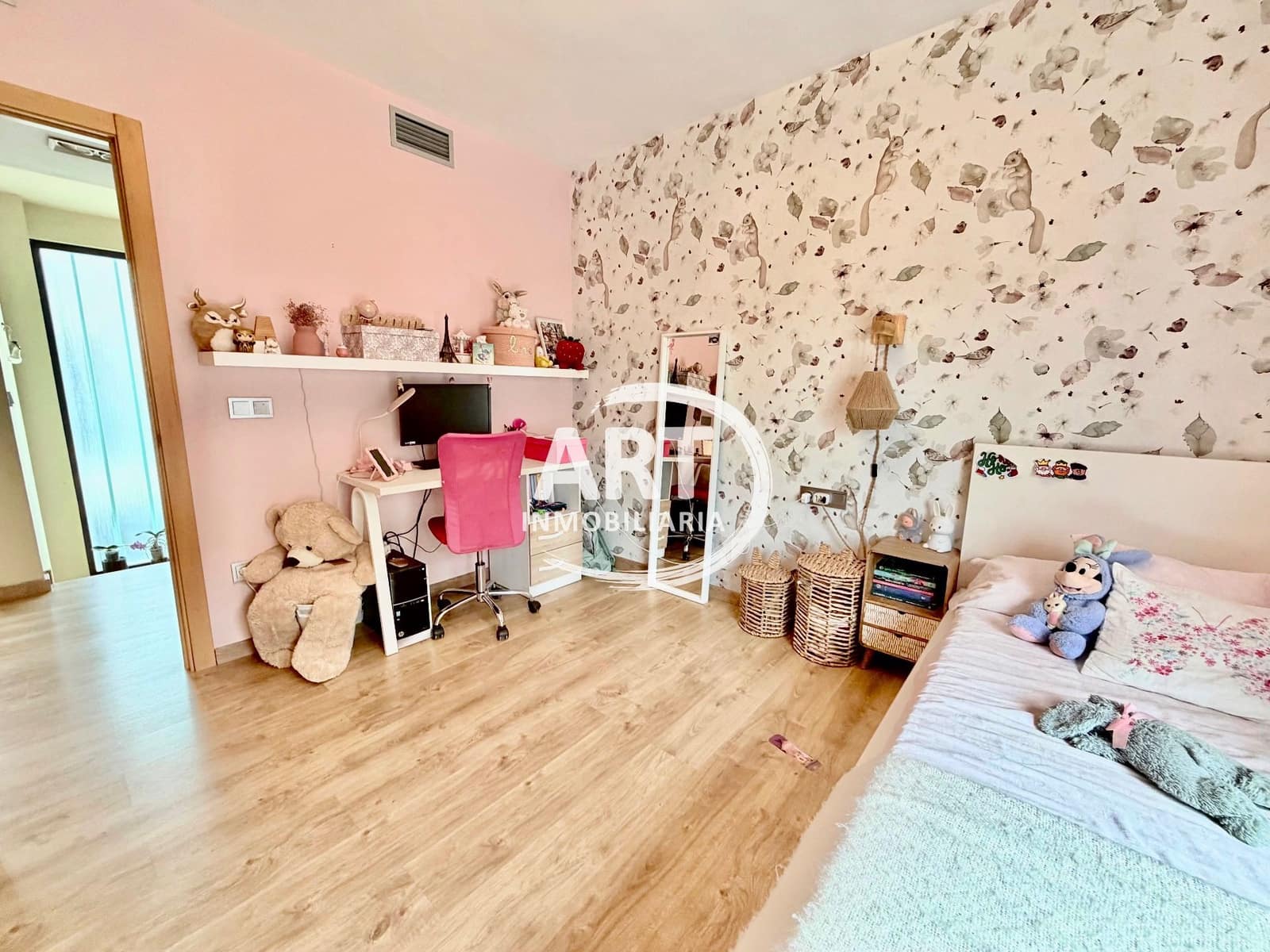 4 Zimmer Villa zu verkaufen in San Antonio de Benageber mit Pool Garage - 750.000 € (Ref: 9651223)