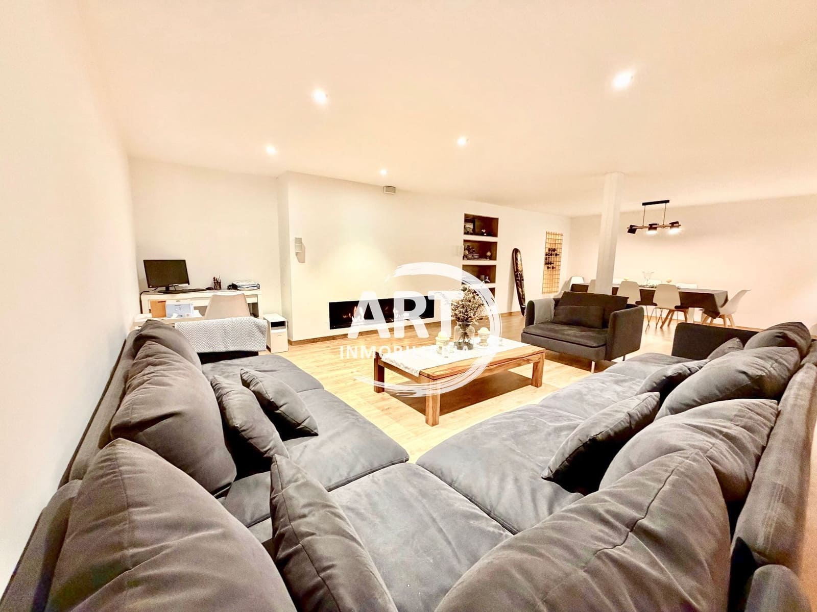 4 Zimmer Villa zu verkaufen in San Antonio de Benageber mit Pool Garage - 750.000 € (Ref: 9651223)