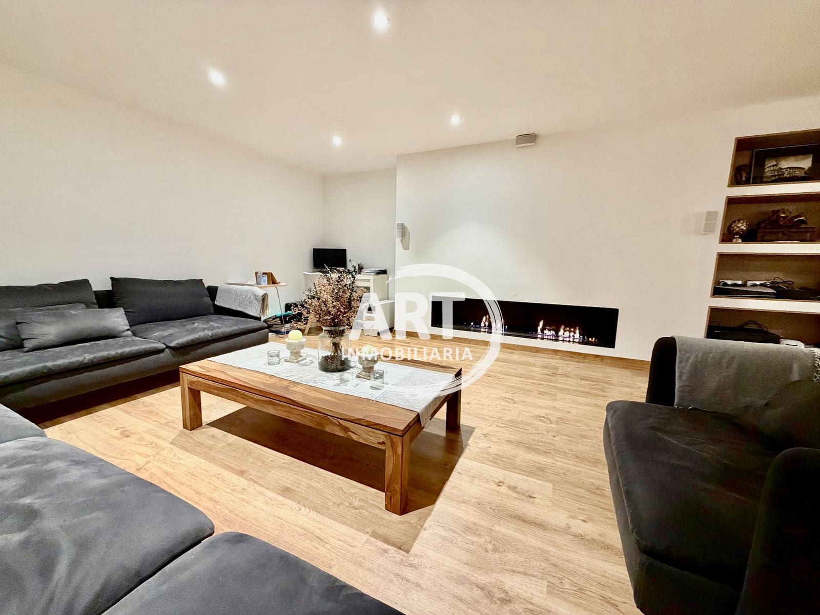 4 Zimmer Villa zu verkaufen in San Antonio de Benageber mit Pool Garage - 750.000 € (Ref: 9651223)