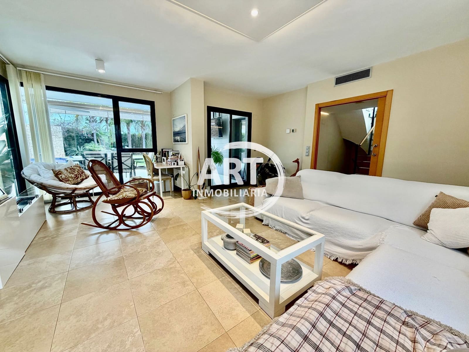 4 Zimmer Villa zu verkaufen in San Antonio de Benageber mit Pool Garage - 750.000 € (Ref: 9651223)