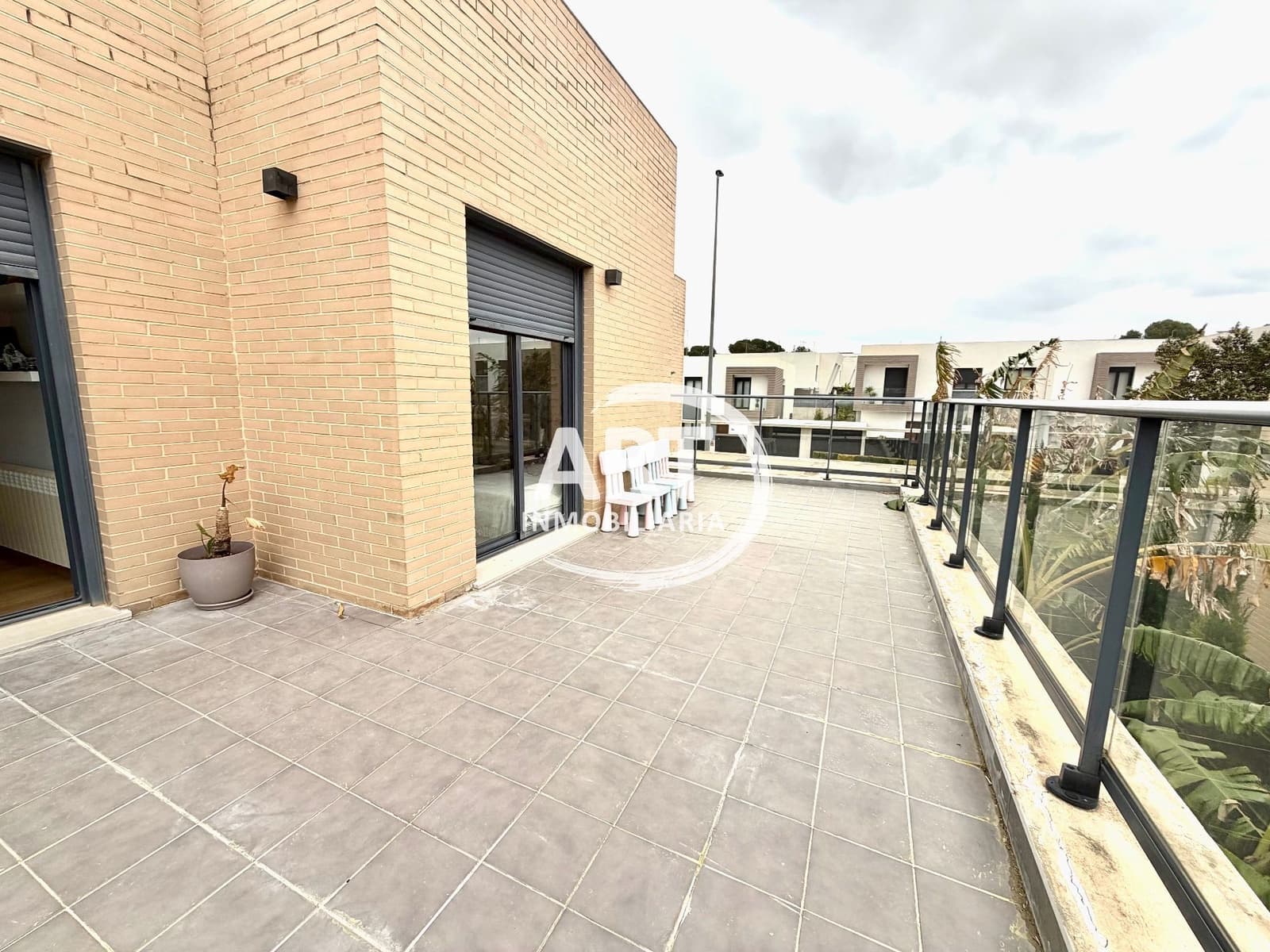 4 Zimmer Villa zu verkaufen in San Antonio de Benageber mit Pool Garage - 750.000 € (Ref: 9651223)