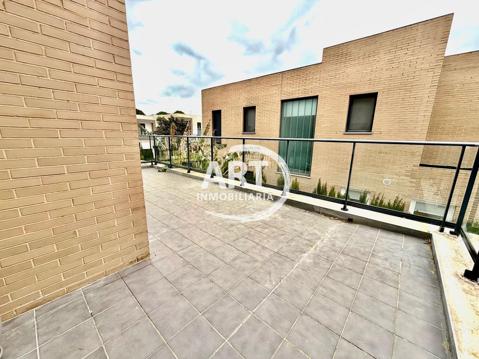 4 Zimmer Villa zu verkaufen in San Antonio de Benageber mit Pool Garage - 750.000 € (Ref: 9651223)