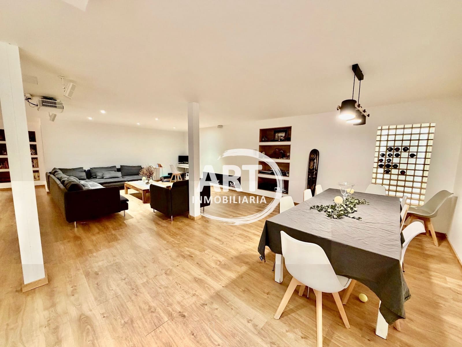 4 Zimmer Villa zu verkaufen in San Antonio de Benageber mit Pool Garage - 750.000 € (Ref: 9651223)