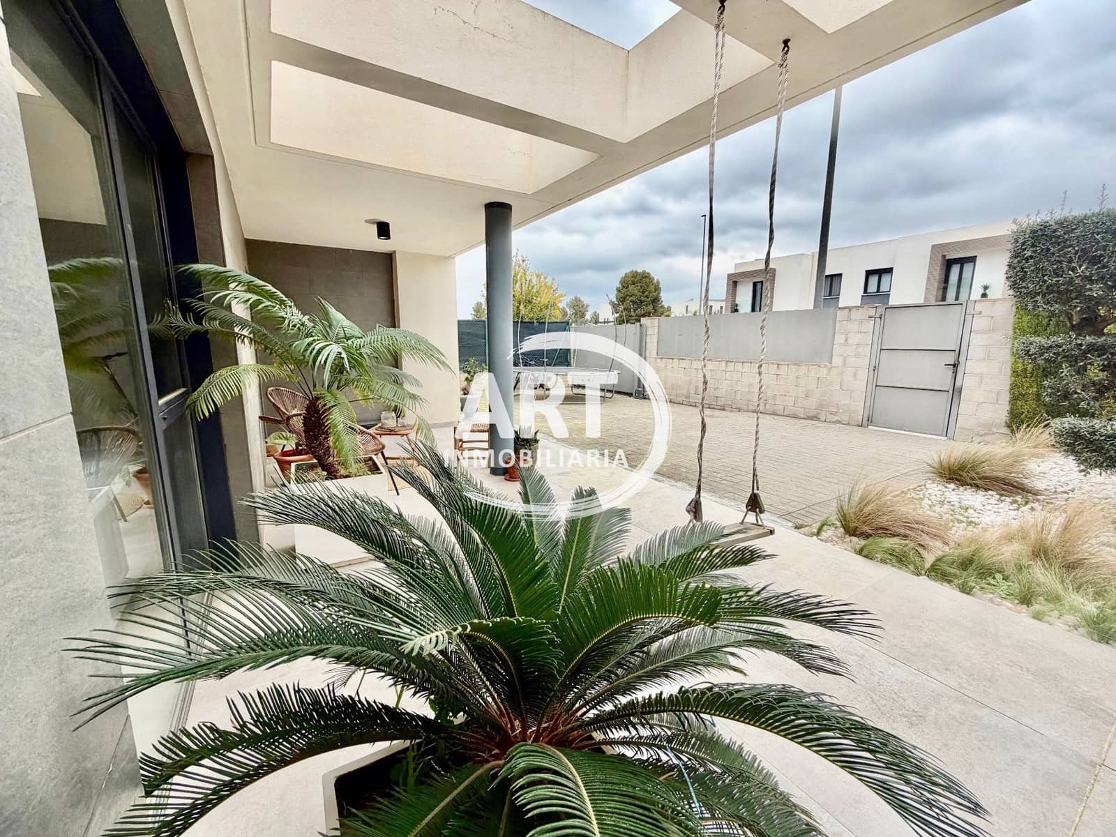4 Zimmer Villa zu verkaufen in San Antonio de Benageber mit Pool Garage - 750.000 € (Ref: 9651223)