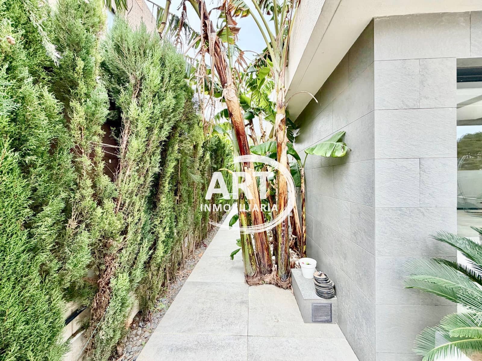 4 Zimmer Villa zu verkaufen in San Antonio de Benageber mit Pool Garage - 750.000 € (Ref: 9651223)